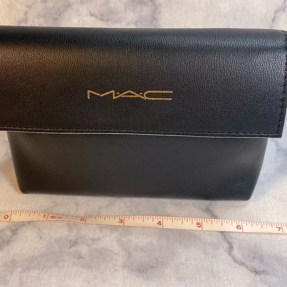 MAC Beauty Gift Set-Black Pouch,Lipstick,Primer,Hydration& Setting Spray-7pc-NEW